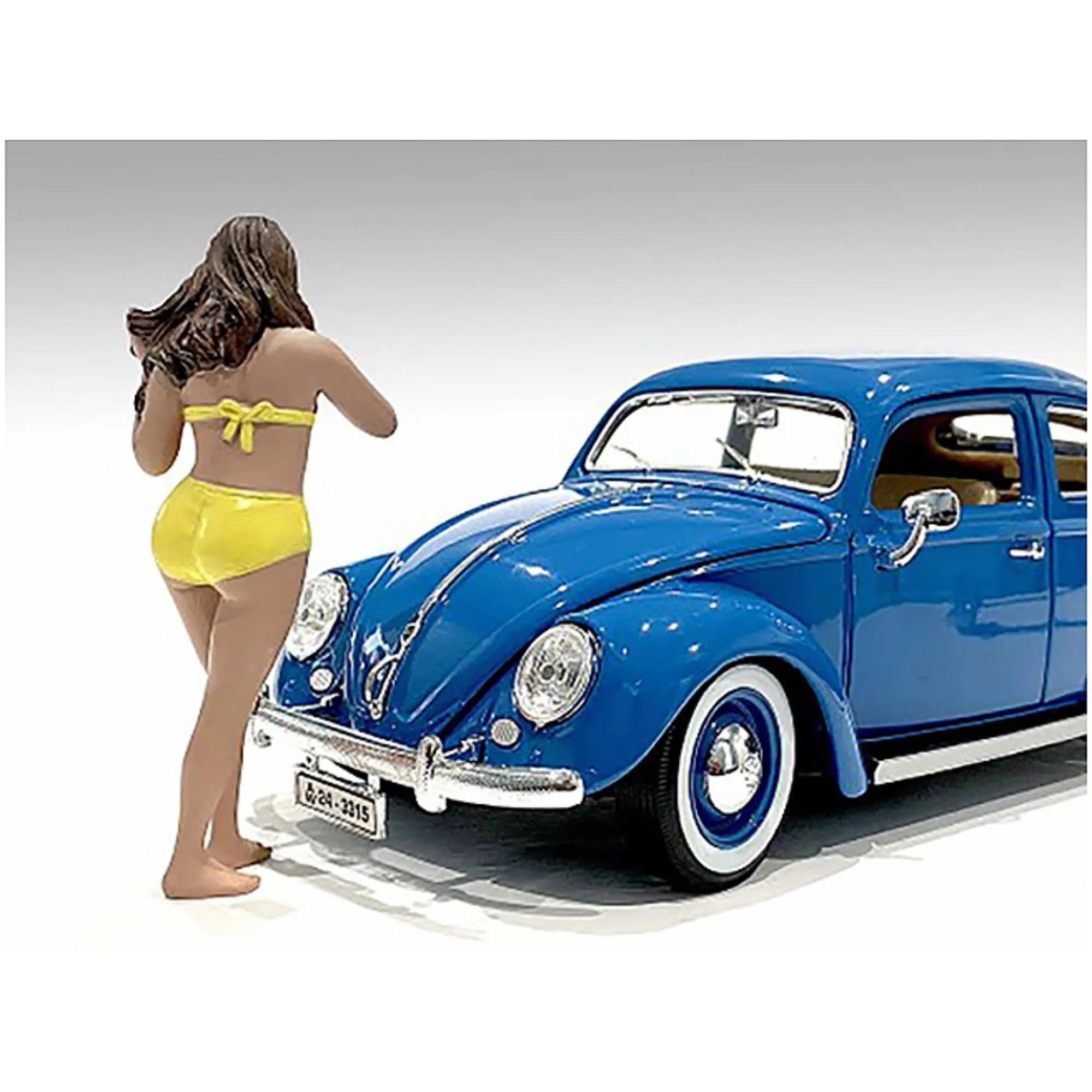 American Diorama Figurine - 4 inch Beach Girl Amy Poly-Resin for 1/18 Scale Models