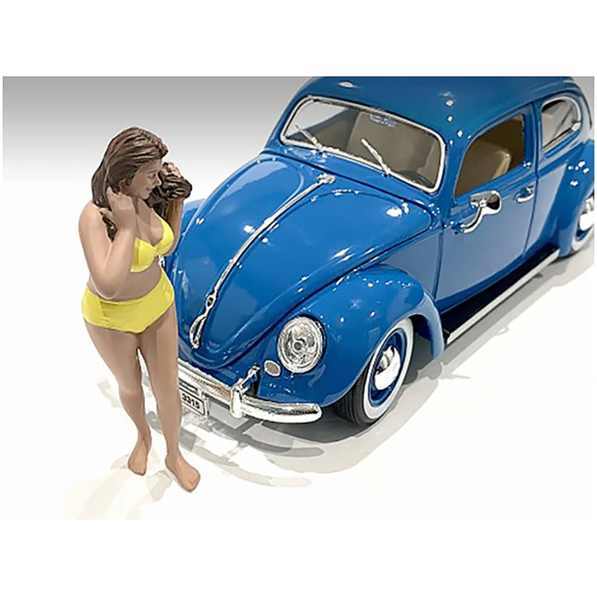 American Diorama Figurine - 4 inch Beach Girl Amy Poly-Resin for 1/18 Scale Models