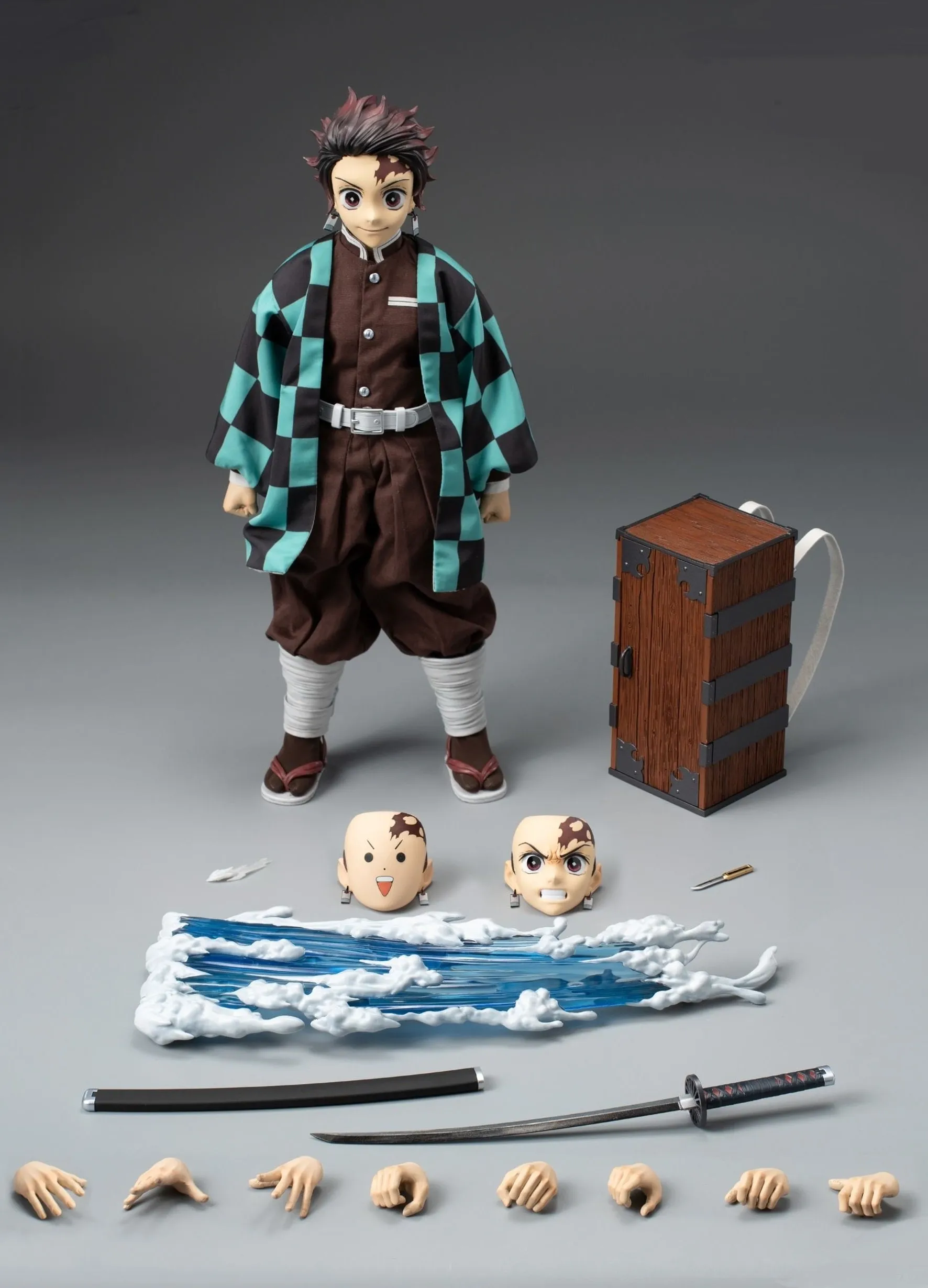 ThreeZero FigZero 1/6 Demon Slayer: Kimetsu no Yaiba Tanjiro Kamado Scale Action Figure