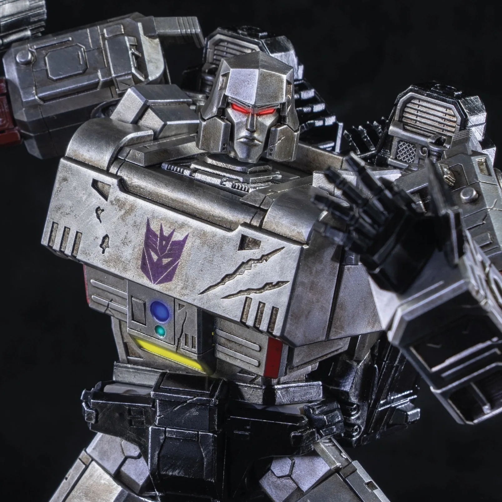 ThreeZero - Transformers: WFC Trilogy - DLX Megatron (Reissue)