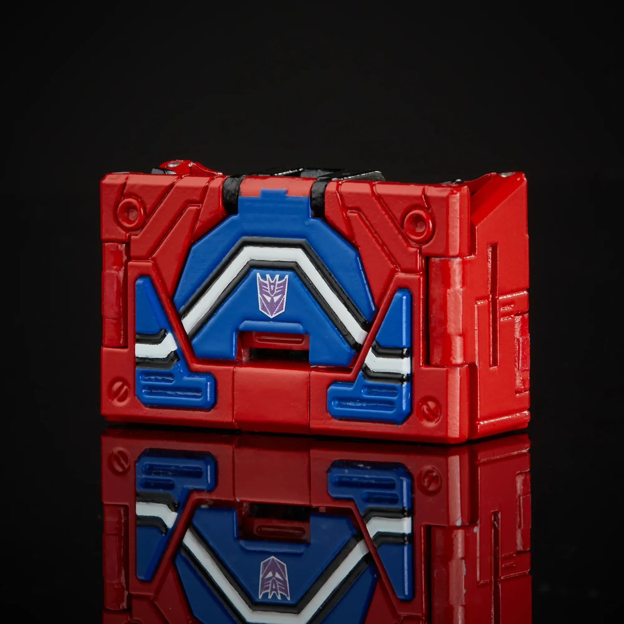 Transformer Generations Haslab Deathsaurus Action Figure (All Tiers Unlocked)