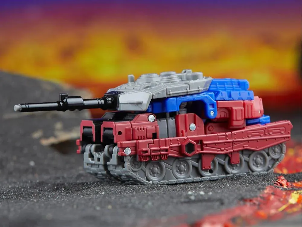 Transformers Generations Legacy United Deluxe Class G1 Universe Quake, Heater, and Tiptop Action Figure